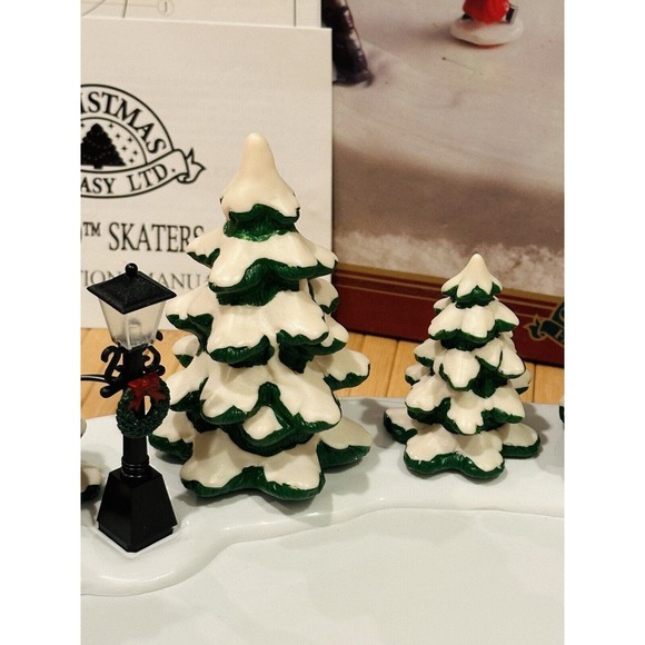 VINTAGE 1996 Christmas Fantasy LTD Wonderland Skaters Pond 8 Songs W/Box Tested - Picture 6 of 16